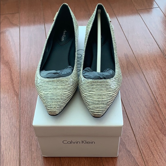 Calvin Klein (White label) Leather pumps - Picture 4 of 8